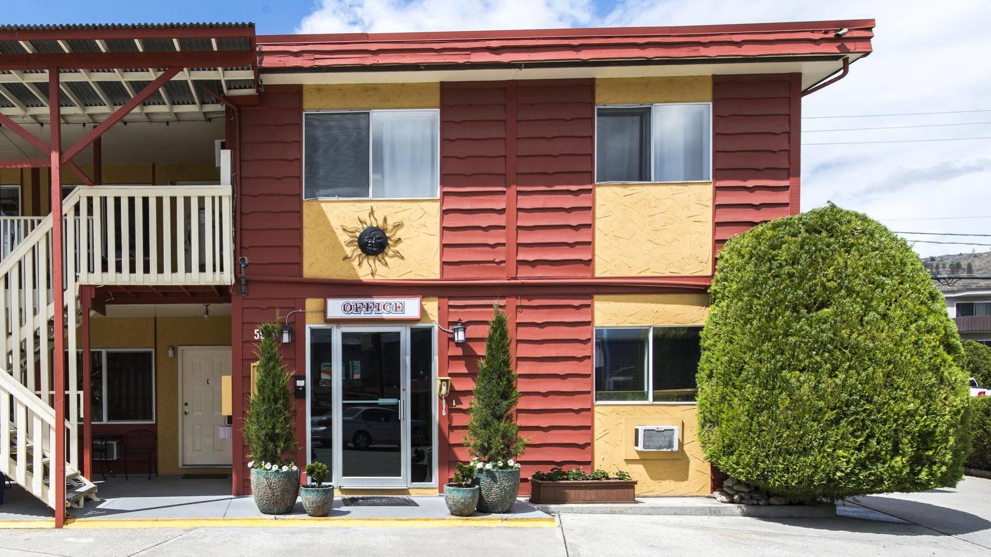 Maple Leaf Motel Inn Towne Osoyoos Eksteriør billede