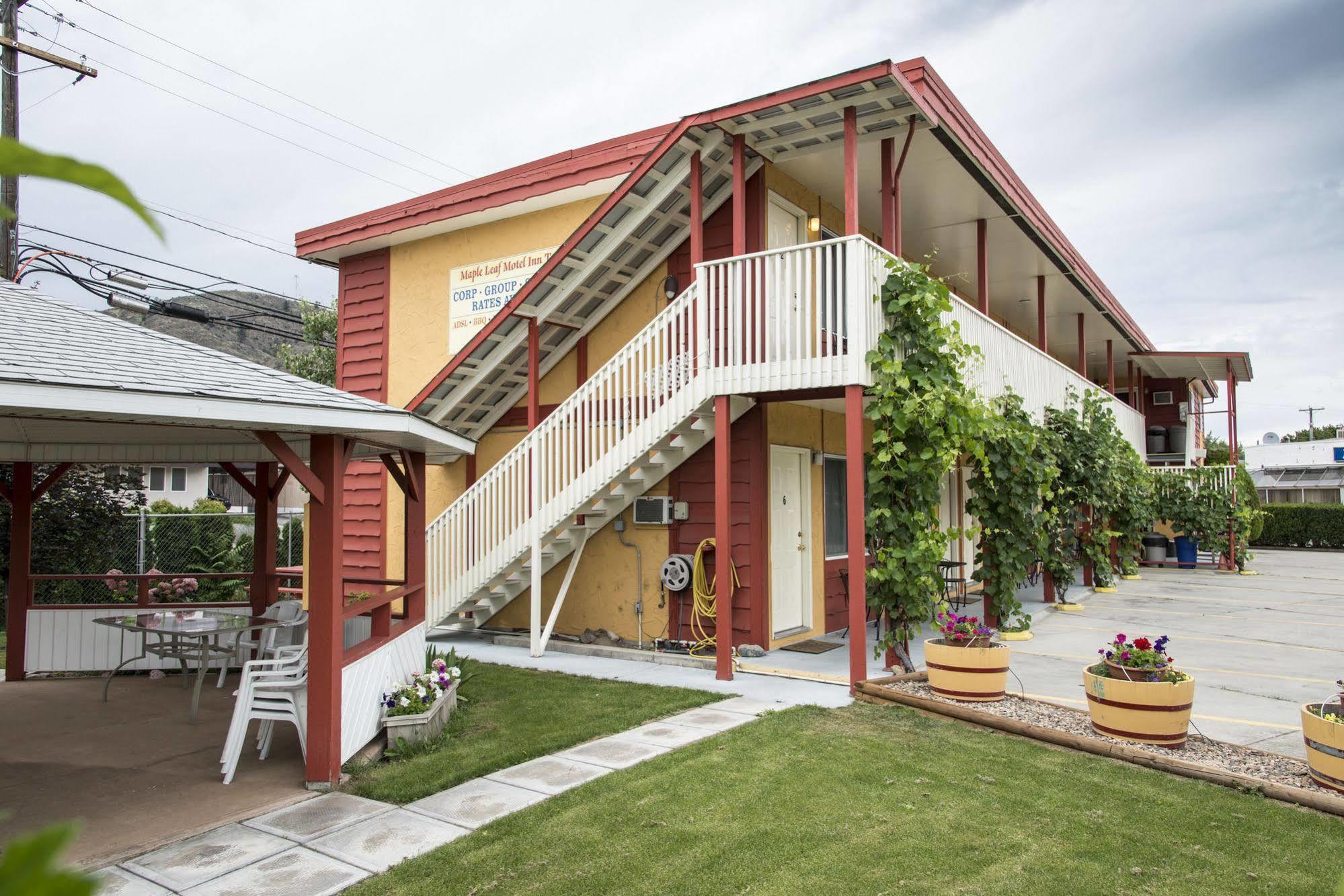 Maple Leaf Motel Inn Towne Osoyoos Eksteriør billede