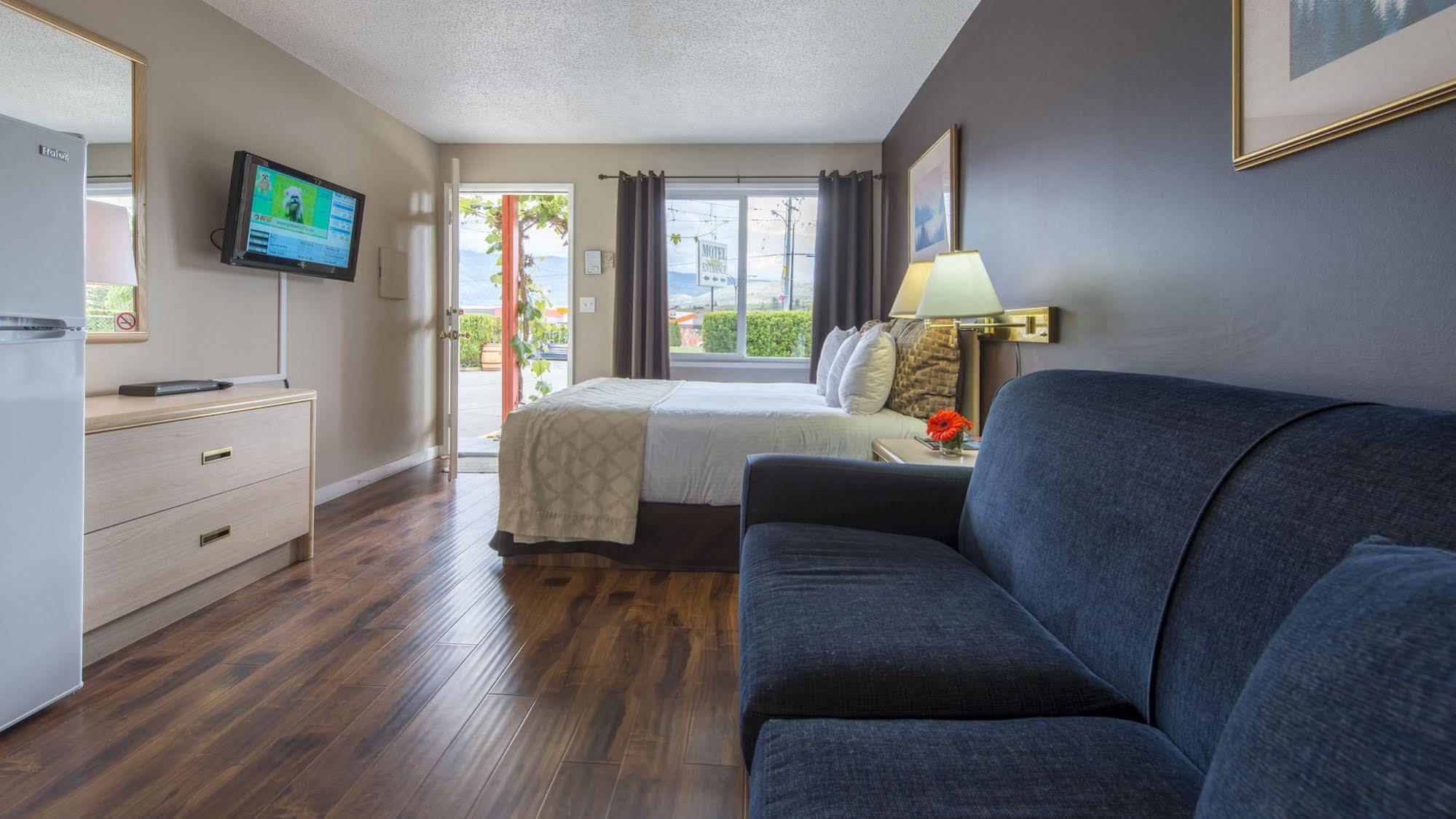 Maple Leaf Motel Inn Towne Osoyoos Eksteriør billede