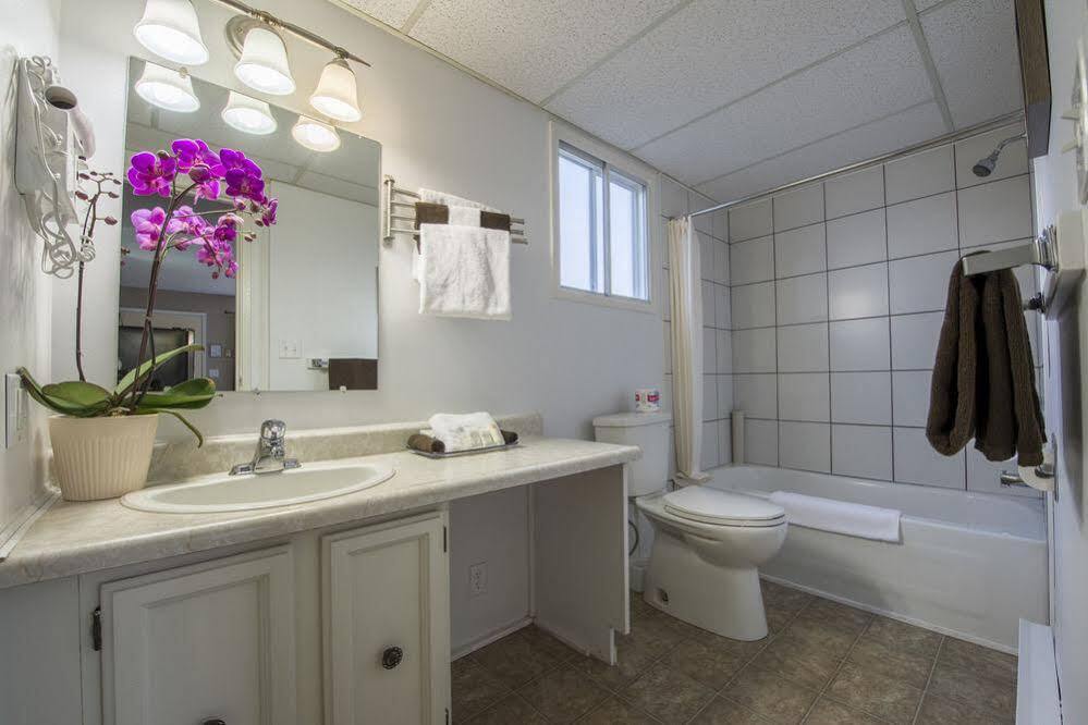 Maple Leaf Motel Inn Towne Osoyoos Eksteriør billede
